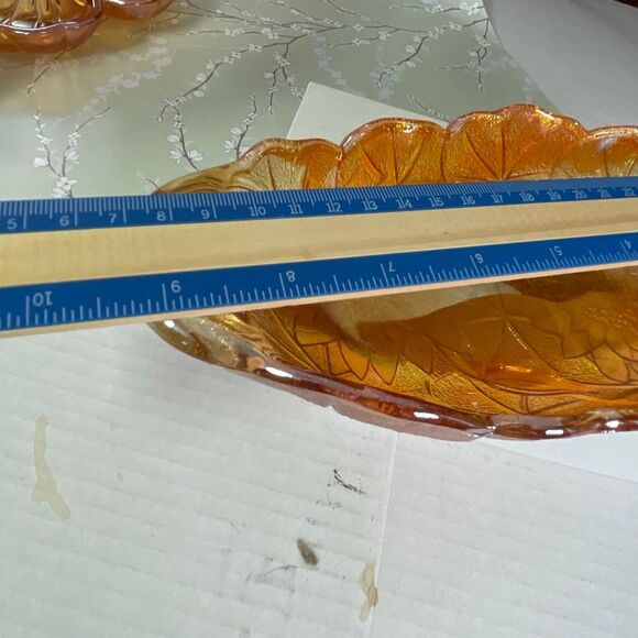 Vintage Carnival Indiana Glass Co. Marigold Lily Pons iridescent dish. - Picture 4 of 7